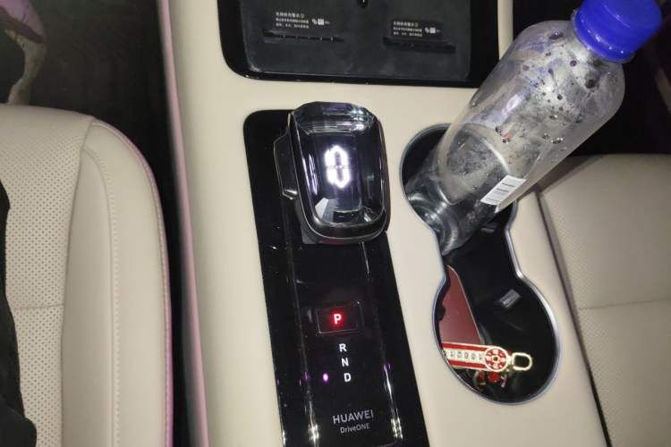 Used Hima AITO M5 2024 All-Electric Max Rear-Drive Advanced Intelligent Driving Version Gear Lever