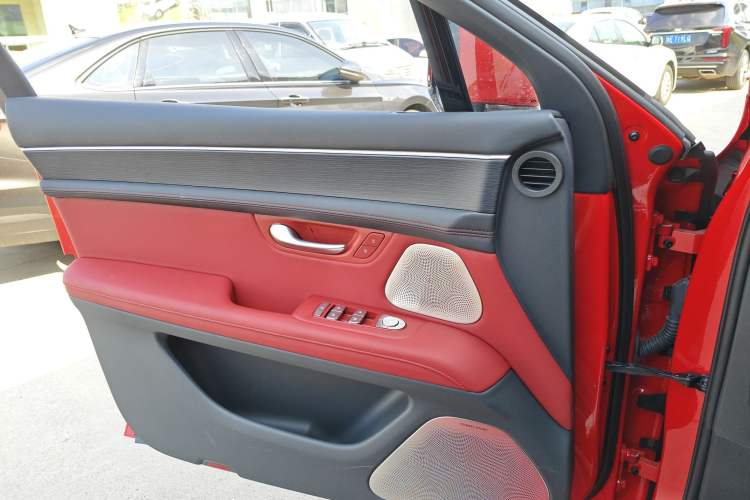 Used Hima AITO M5 2024 Extended-Range Max RS Four-Wheel Drive Advanced Intelligent Driving Version Left Front Door Interior