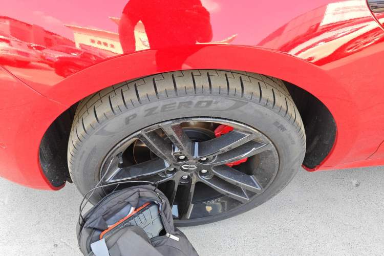 Used Hima AITO M5 2024 Extended-Range Max RS Four-Wheel Drive Advanced Intelligent Driving Version Left Front Wheel Hub