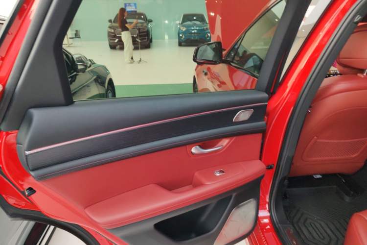 Used Hima AITO M5 2024 Extended-Range Max RS Four-Wheel Drive Advanced Intelligent Driving Version Left Rear Door Interior
