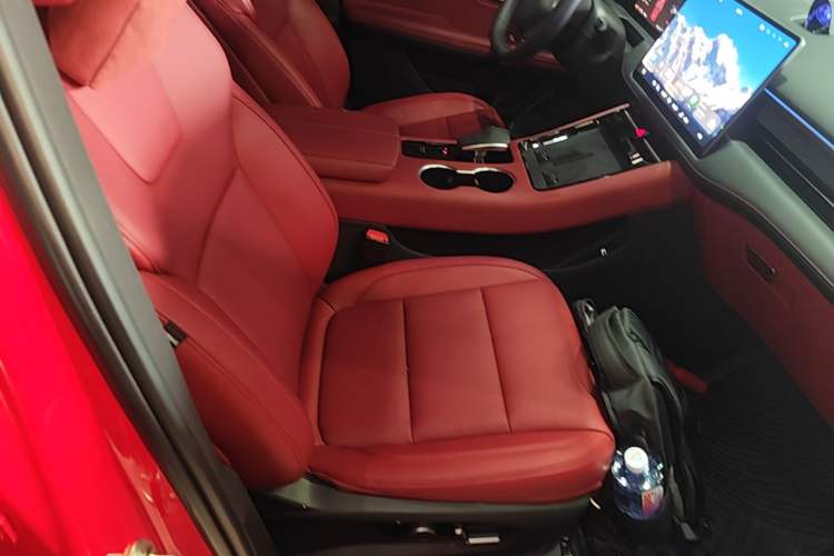 Used Hima AITO M5 2024 Extended-Range Max Rear-Wheel Drive Advanced Intelligent Driving Version Right Front Seat