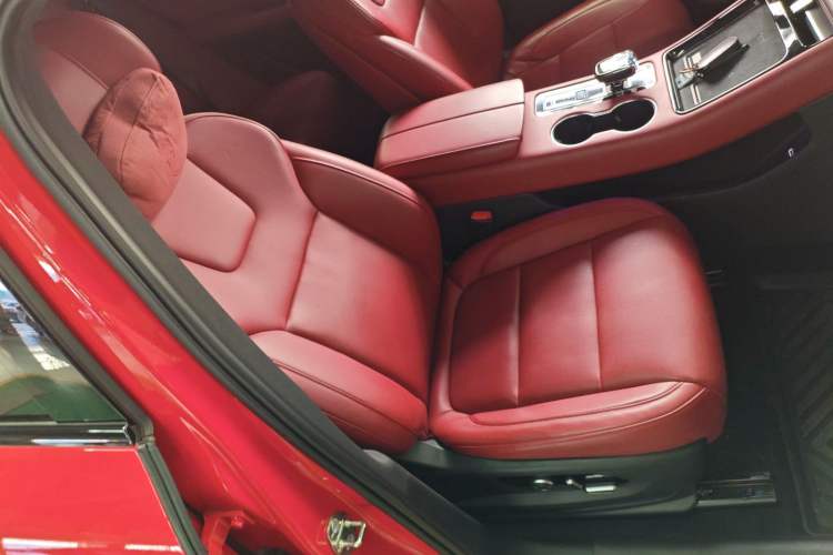 Used Hima AITO M5 2024 Extended-Range Max RS Four-Wheel Drive Advanced Intelligent Driving Version Right Front Seat