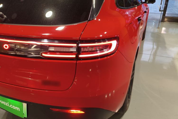 Used Hima AITO M5 2024 Extended-Range Max RS Four-Wheel Drive Advanced Intelligent Driving Version Right Rear Taillight