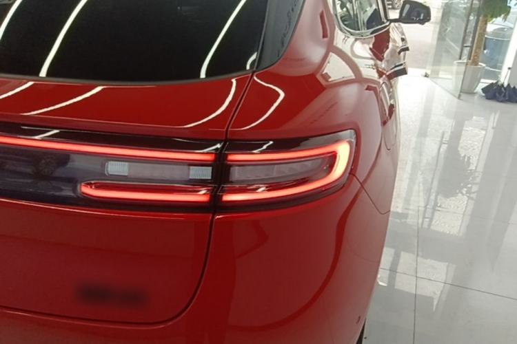 Used Hima AITO M5 2024 Extended-Range Max RS Four-Wheel Drive Advanced Intelligent Driving Version Right Rear Taillight