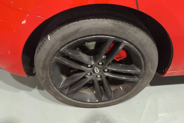 Used Hima AITO M5 2024 Extended-Range Max RS Four-Wheel Drive Advanced Intelligent Driving Version Right Rear Wheel Hub