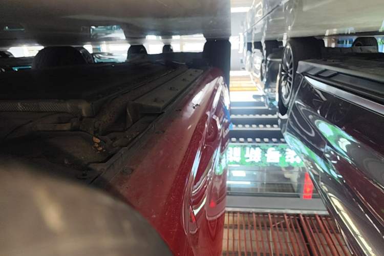 Used Hima AITO M5 2024 Extended-Range Max Rear-Wheel Drive Advanced Intelligent Driving Version Right Side Sill