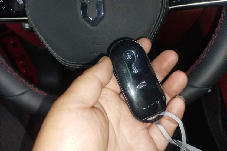 Used Hima AITO M5 2024 Extended-Range Max RS Four-Wheel Drive Advanced Intelligent Driving Version Vehicle Key