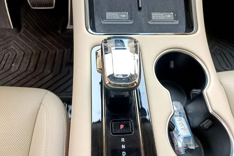 Used Hima AITO M5 2024 Extended-Range Max RS Four-Wheel Drive Advanced Intelligent Driving Version Gear Lever