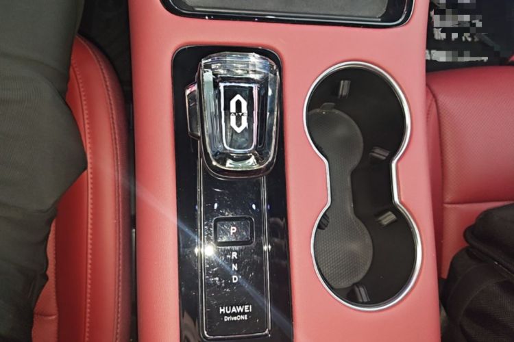 Used Hima AITO M5 2024 Extended-Range Max RS Four-Wheel Drive Advanced Intelligent Driving Version Gear Lever