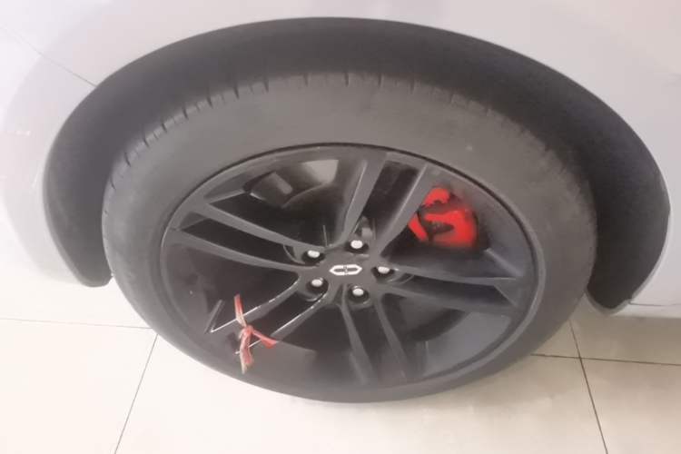 Used Hima AITO M5 2024 Extended-Range Max RS Four-Wheel Drive Advanced Intelligent Driving Version Left Front Wheel Hub