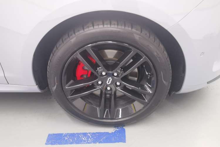 Used Hima AITO M5 2024 Extended-Range Max RS Four-Wheel Drive Advanced Intelligent Driving Version Left Rear Wheel Hub