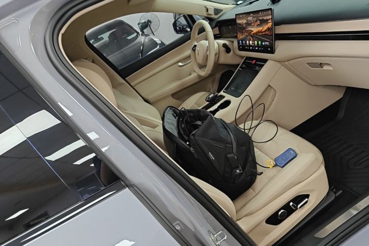 Used Hima AITO M5 2024 Extended-Range Max RS Four-Wheel Drive Advanced Intelligent Driving Version Right Front Seat