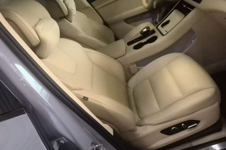 Used Hima AITO M5 2024 Extended-Range Max RS Four-Wheel Drive Advanced Intelligent Driving Version Right Front Seat