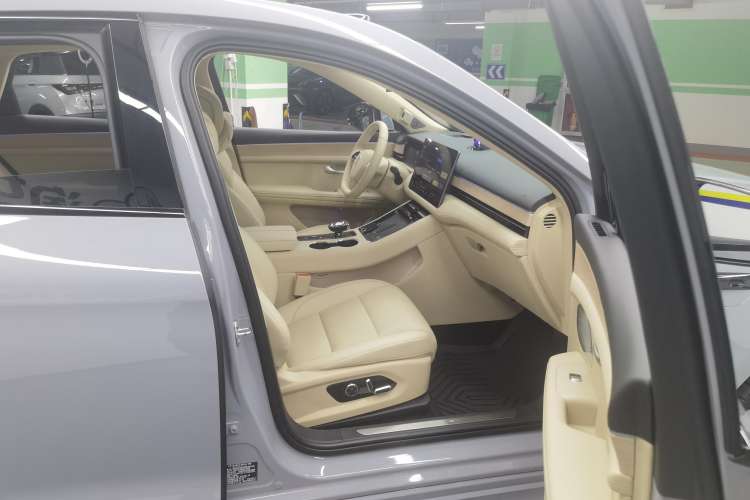 Used Hima AITO M5 2024 Extended-Range Max RS Four-Wheel Drive Advanced Intelligent Driving Version Right Front Seat