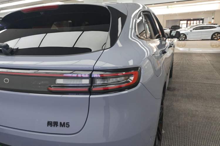 Used Hima AITO M5 2024 Extended-Range Max RS Four-Wheel Drive Advanced Intelligent Driving Version Right Rear Taillight