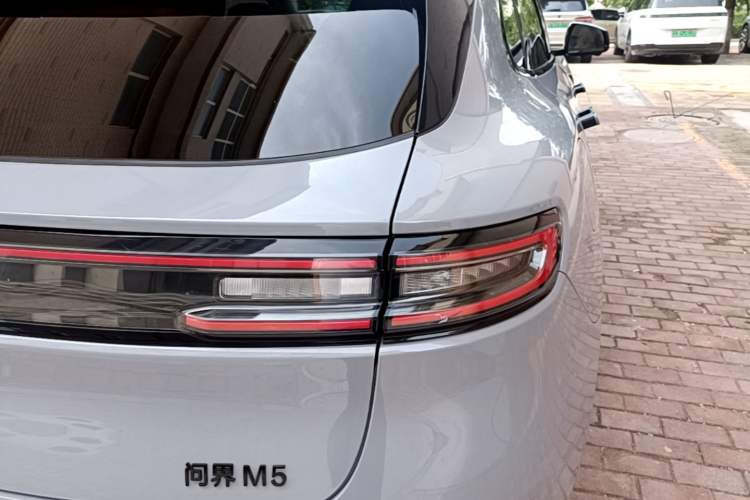 Used Hima AITO M5 2024 Extended-Range Max RS Four-Wheel Drive Advanced Intelligent Driving Version Right Rear Taillight