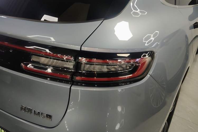 Used Hima AITO M5 2024 All-Electric Max Rear-Drive Advanced Intelligent Driving Version Right Rear Taillight