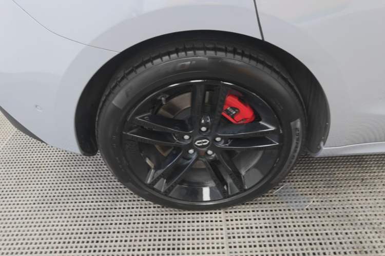 Used Hima AITO M5 2024 Extended-Range Max RS Four-Wheel Drive Advanced Intelligent Driving Version Right Rear Wheel Hub