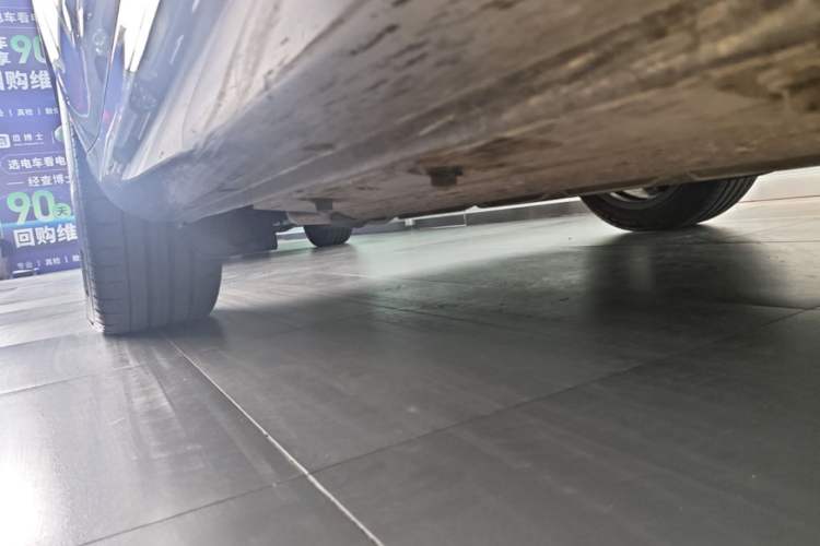 Used Hima AITO M5 2024 Extended-Range Max RS Four-Wheel Drive Advanced Intelligent Driving Version Right Side Sill