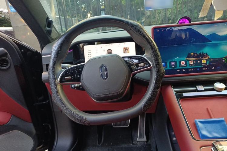 Used Hima AITO M5 2024 Extended-Range Max RS Four-Wheel Drive Advanced Intelligent Driving Version Steering Wheel