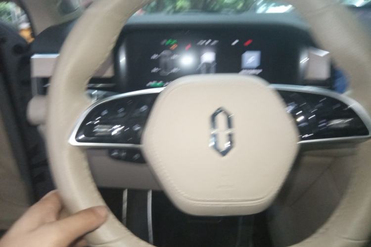 Used Hima AITO M5 2024 Extended-Range Max RS Four-Wheel Drive Advanced Intelligent Driving Version Steering Wheel