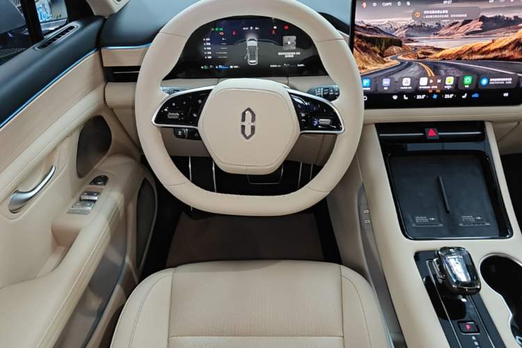 Used Hima AITO M5 2024 Extended-Range Max RS Four-Wheel Drive Advanced Intelligent Driving Version Steering Wheel