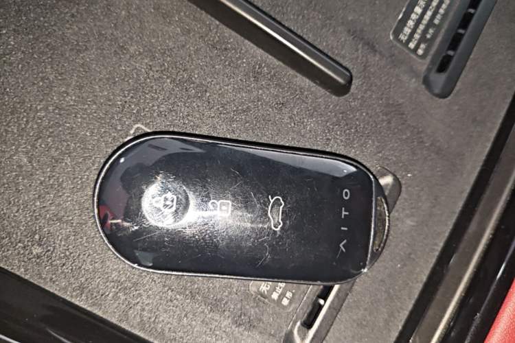 Used Hima AITO M5 2024 Extended-Range Max RS Four-Wheel Drive Advanced Intelligent Driving Version Vehicle Key