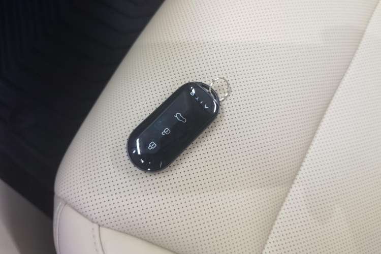 Used Hima AITO M5 2024 Extended-Range Max RS Four-Wheel Drive Advanced Intelligent Driving Version Vehicle Key