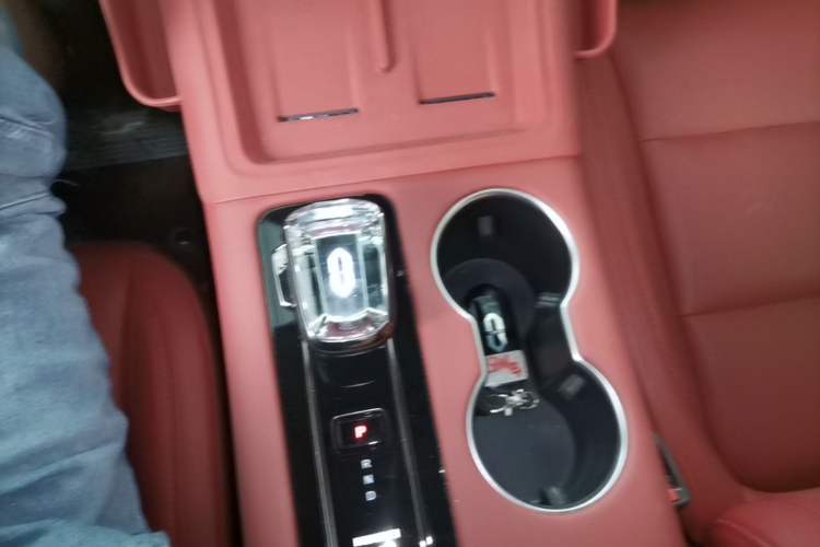 Used Hima AITO M5 2024 Extended-Range Max Rear-Wheel Drive Advanced Intelligent Driving Version Gear Lever