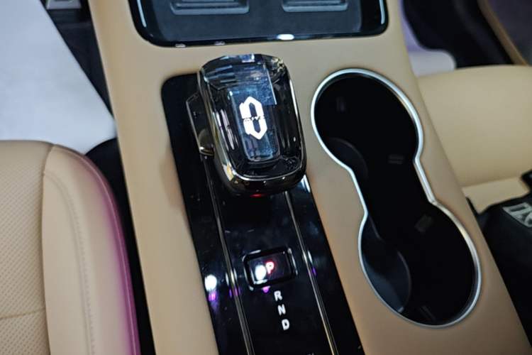 Used Hima AITO M5 2024 All-Electric Max Rear-Drive Advanced Intelligent Driving Version Gear Lever