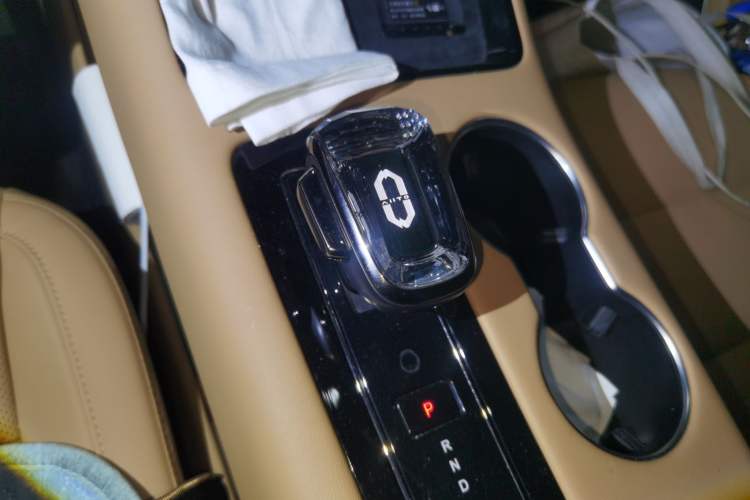 Used Hima AITO M5 2024 All-Electric Max Rear-Drive Advanced Intelligent Driving Version Gear Lever