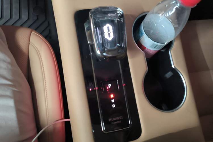Used Hima AITO M5 2024 Extended-Range Max Rear-Wheel Drive Advanced Intelligent Driving Version Gear Lever