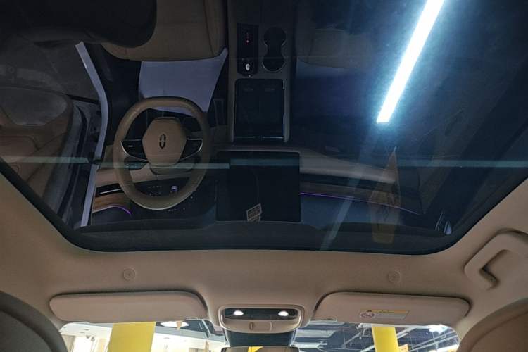 Used Hima AITO M5 2024 All-Electric Max Rear-Drive Advanced Intelligent Driving Version Headliner