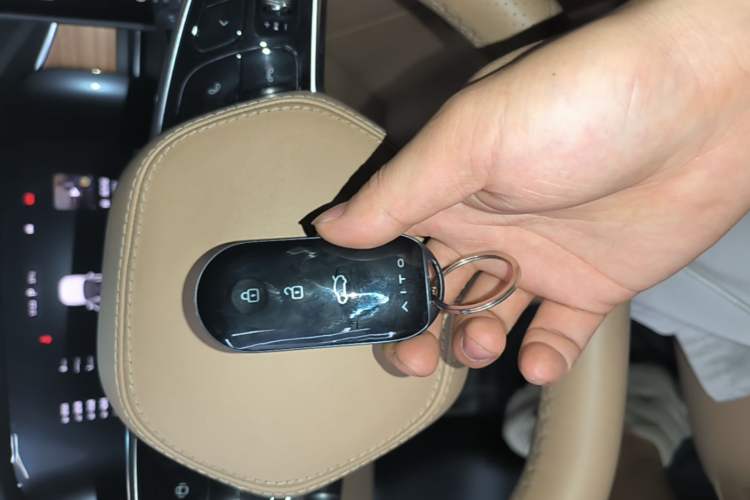 Used Hima AITO M5 2024 Extended-Range Max Rear-Wheel Drive Advanced Intelligent Driving Version Interior 1
