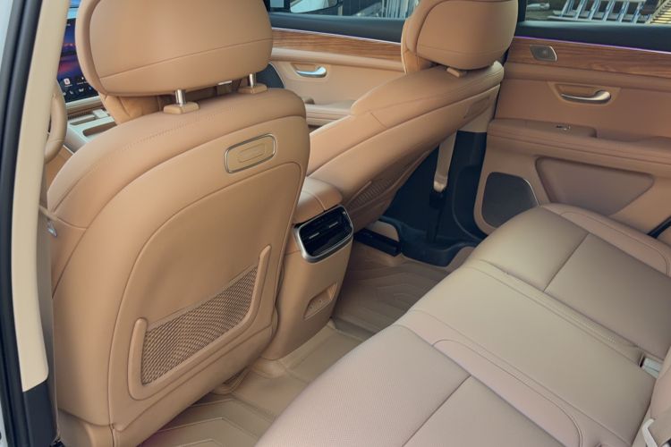 Used Hima AITO M5 2024 Extended-Range Max Rear-Wheel Drive Advanced Intelligent Driving Version Interior 4