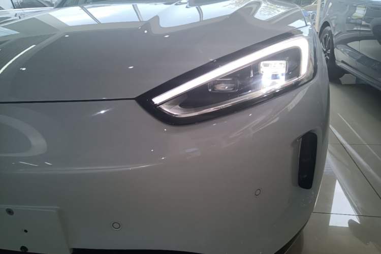 Used Hima AITO M5 2024 Extended-Range Max Rear-Wheel Drive Advanced Intelligent Driving Version Left Front Headlight