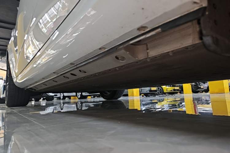 Used Hima AITO M5 2024 All-Electric Max Rear-Drive Advanced Intelligent Driving Version Left Side Sill