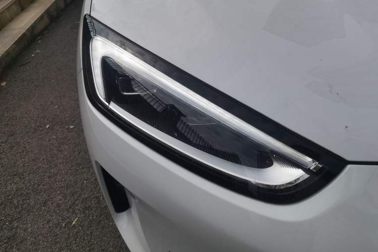 Used Hima AITO M5 2024 All-Electric Max Rear-Drive Advanced Intelligent Driving Version Right Front Headlight