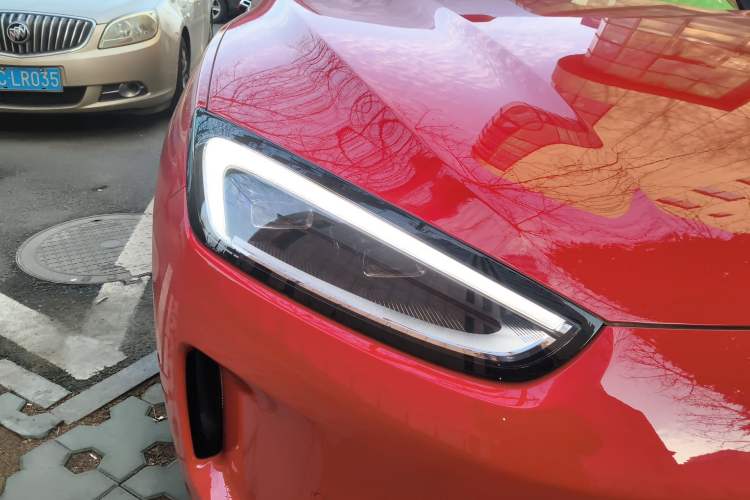 Used Hima AITO M5 2024 Extended-Range Max RS Four-Wheel Drive Advanced Intelligent Driving Version Right Front Headlight