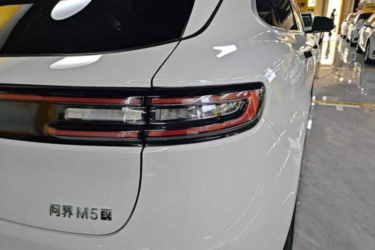 Used Hima AITO M5 2024 All-Electric Max Rear-Drive Advanced Intelligent Driving Version Right Rear Taillight