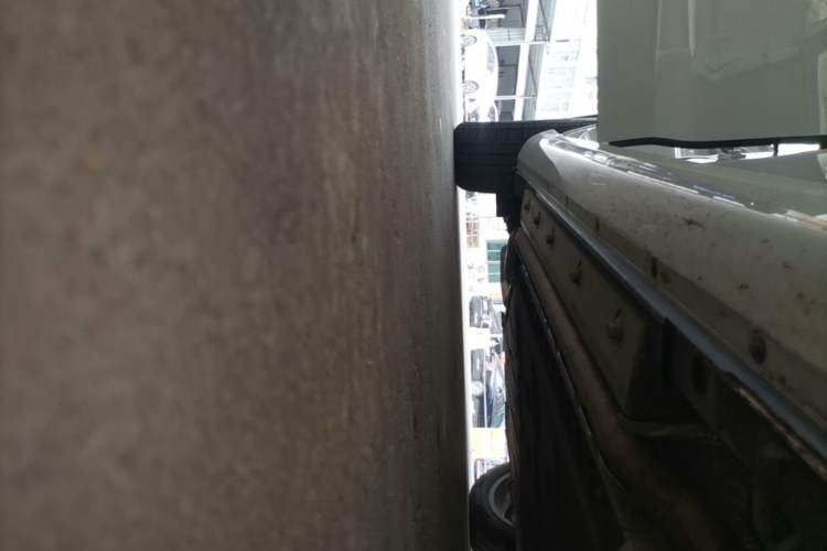 Used Hima AITO M5 2024 Extended-Range Max Rear-Wheel Drive Advanced Intelligent Driving Version Right Side Sill