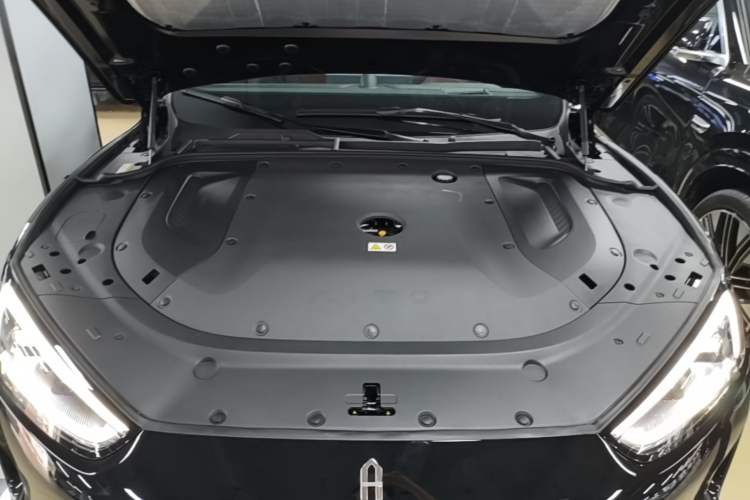 Used Hima AITO M5 2025 Extended-Range Ultra Rear-Wheel-Drive Version Engine Bay
