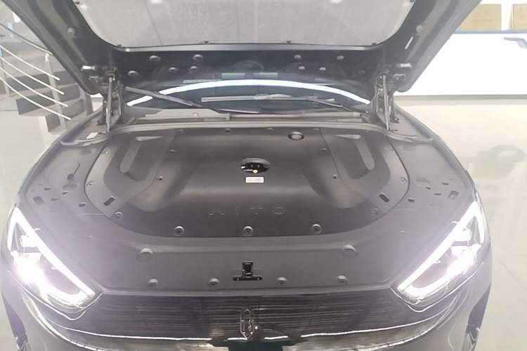 Used Hima AITO M5 2025 Extended-Range Ultra All-Wheel-Drive Version Engine Bay