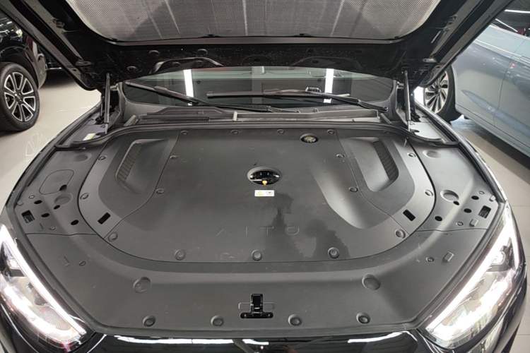Used Hima AITO M5 2025 Extended-Range Ultra All-Wheel-Drive Version Engine Bay