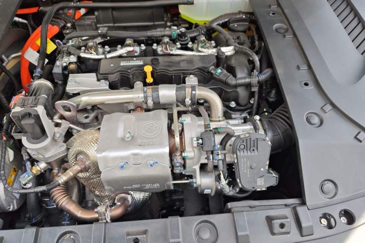 Used Hima AITO M5 2025 Extended-Range Ultra Rear-Wheel-Drive Version Engine Bay Left