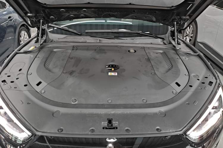 Used Hima AITO M5 2025 Extended-Range Ultra All-Wheel-Drive Version Engine Bay