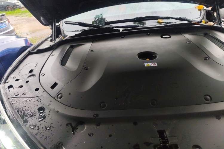 Used Hima AITO M5 2025 Extended-Range Ultra Rear-Wheel-Drive Version Engine Bay Right