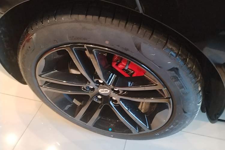 Used Hima AITO M5 2025 Extended-Range Ultra Rear-Wheel-Drive Version Exterior 5