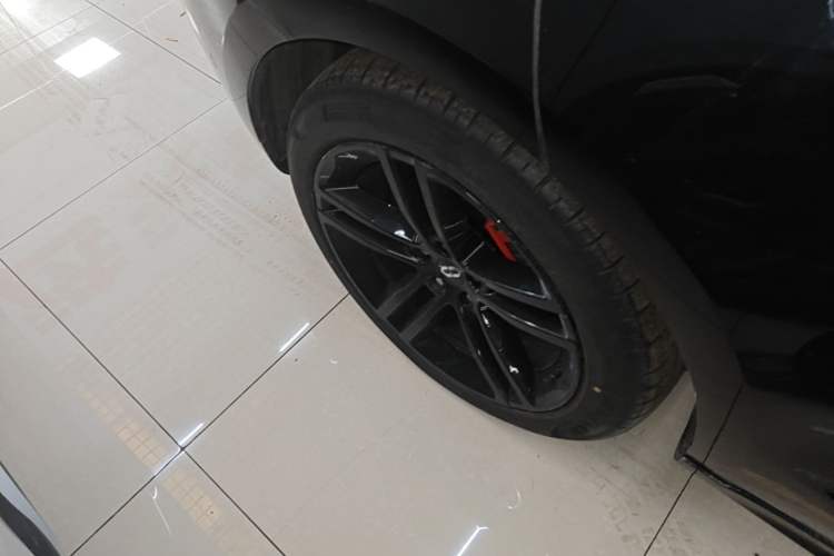 Used Hima AITO M5 2025 Extended-Range Ultra Rear-Wheel-Drive Version Exterior 5
