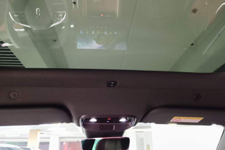Used Hima AITO M5 2025 Extended-Range Ultra All-Wheel-Drive Version Headliner